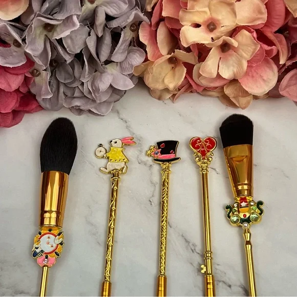 Alice in Wonderland Gold 5 Piece Makeup Brush Set - Picture 9 of 17